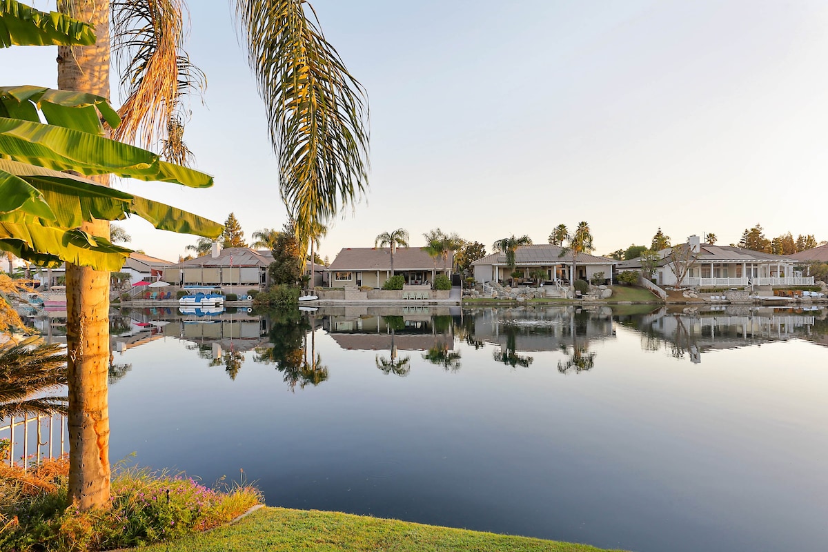 Lakeside Home with 3 bedrooms and a View!