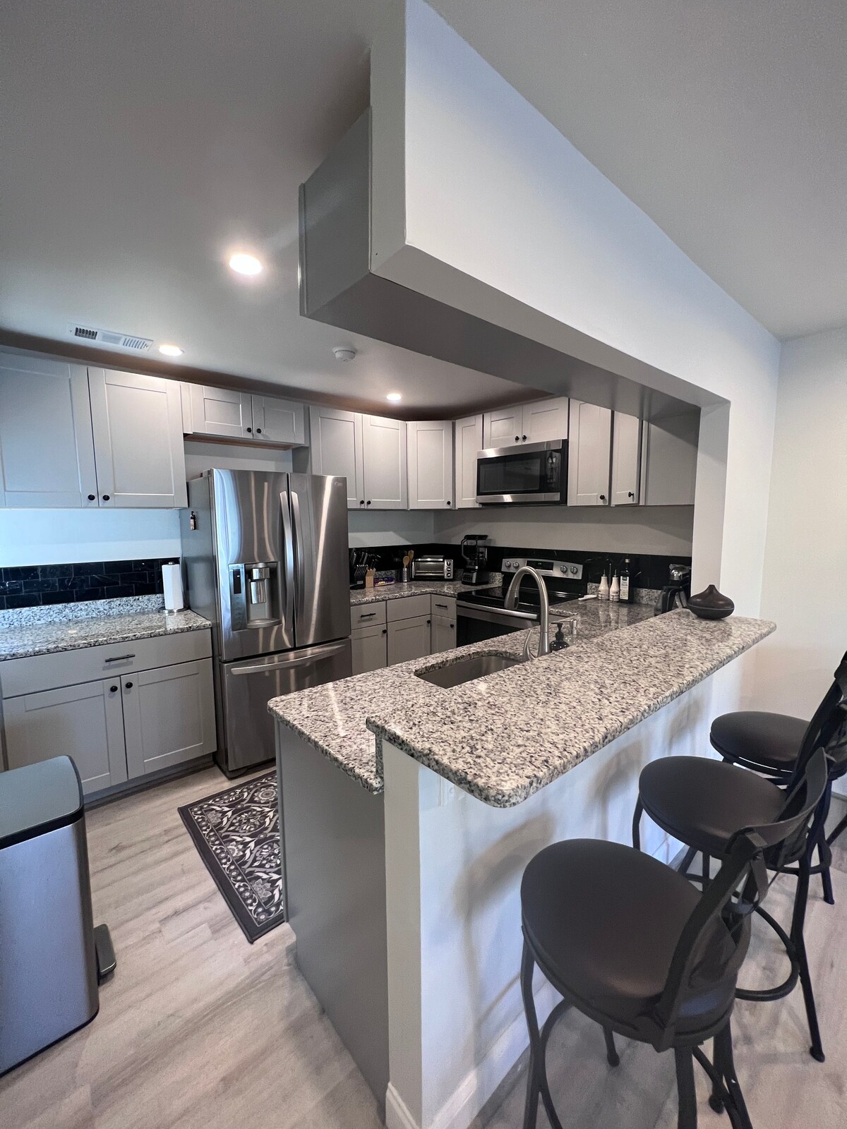 Quiet and Cozy | 2BR in Tysons | Parking + Metro