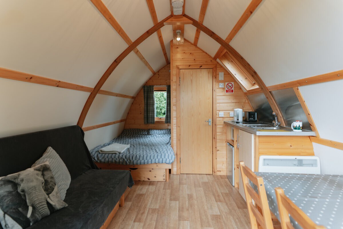 Rustic Cosy Glamping Pod with Wood Fired Hot Tub