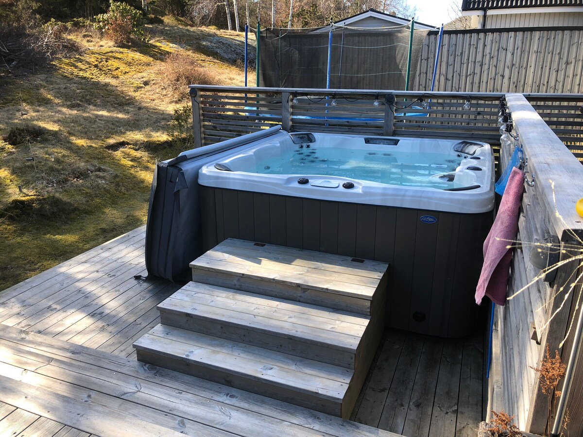 Nice and spacious villa with spa bath and sauna