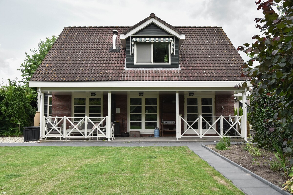 The Cosy Cottage: Rural Bliss with Hottub&Sauna