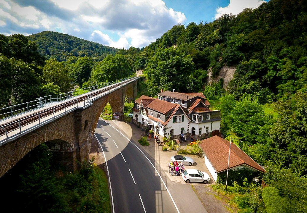 Books- Bed&Breakfast Nr. 1 Andernach, Brohltal