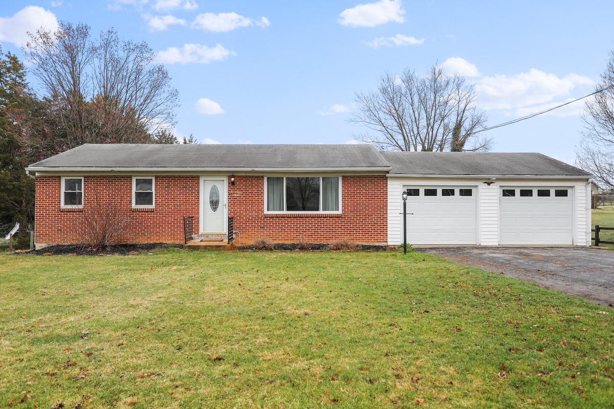 Spacious Home Minutes from Penn Nat. Golf Course