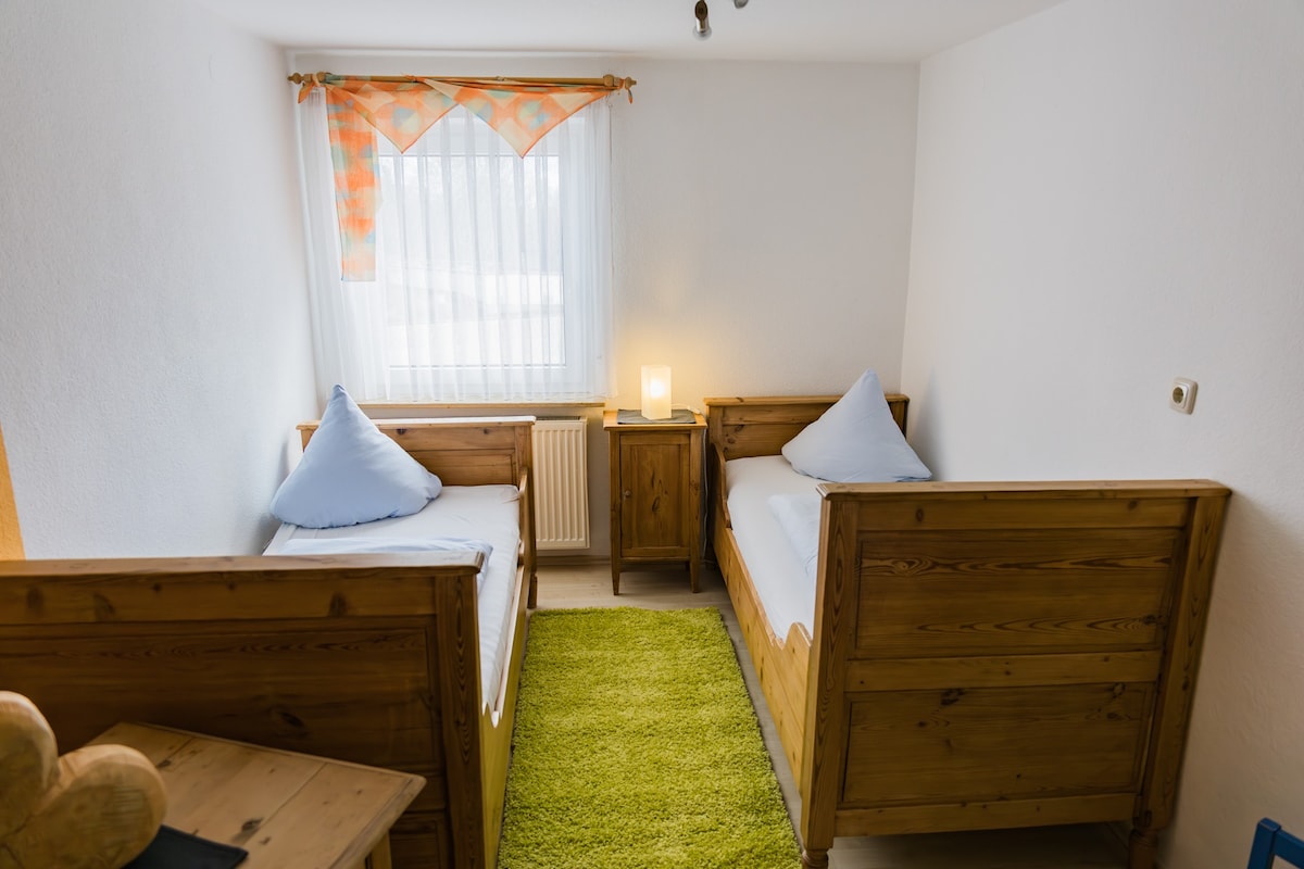 Ferienwohnung Hopfenkorb (80qm) mit Balkon (Ferienhof Hofer)