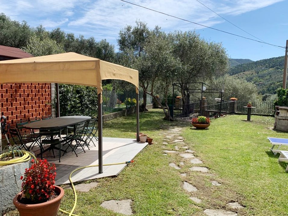 Casa Levante con Grande Giardino Privato