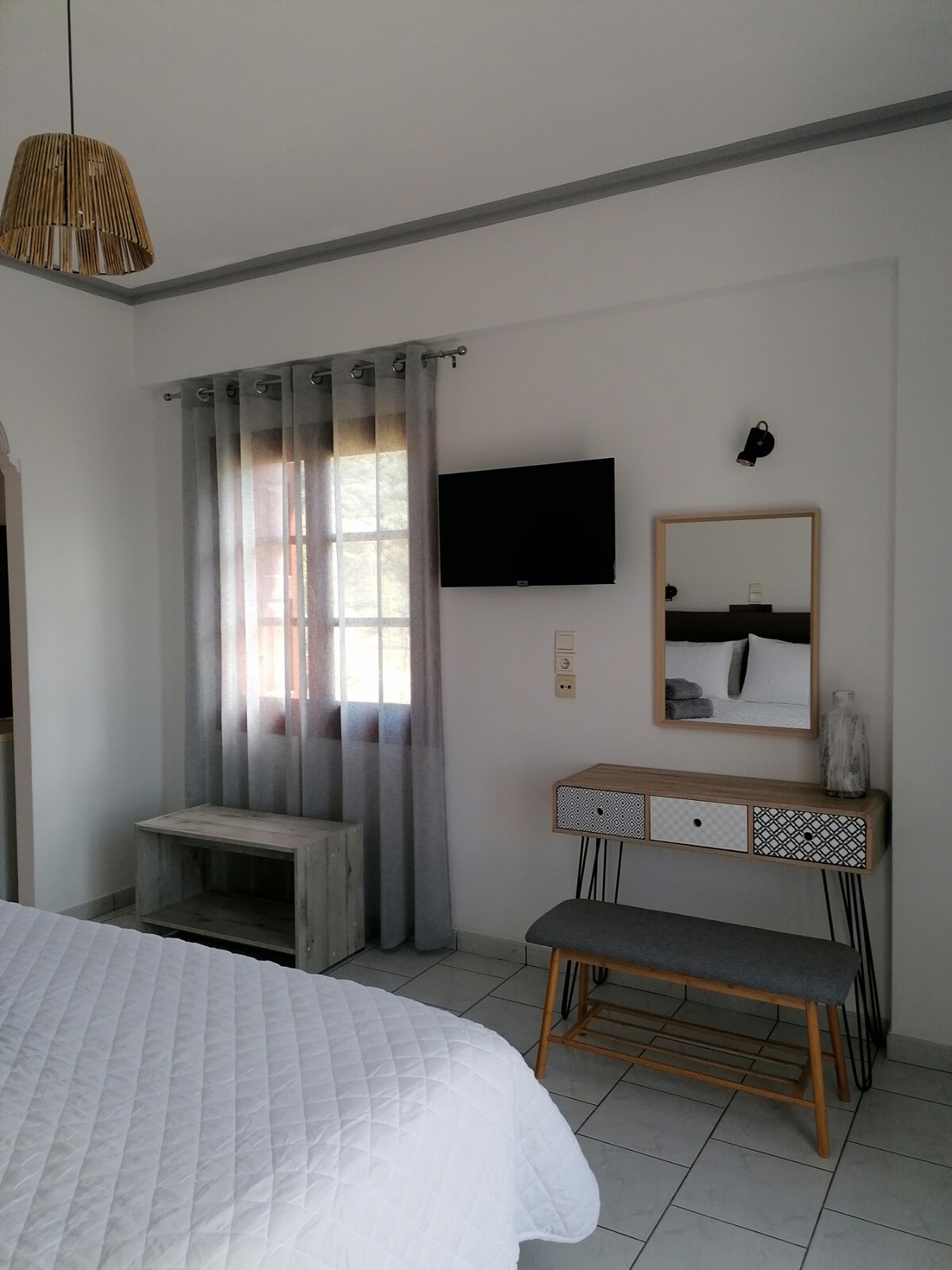 Iro's:Comfortable room next to the sea and nature