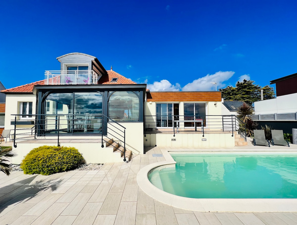Meerblick Strand-Villa mit privatem Outdoor Pool
