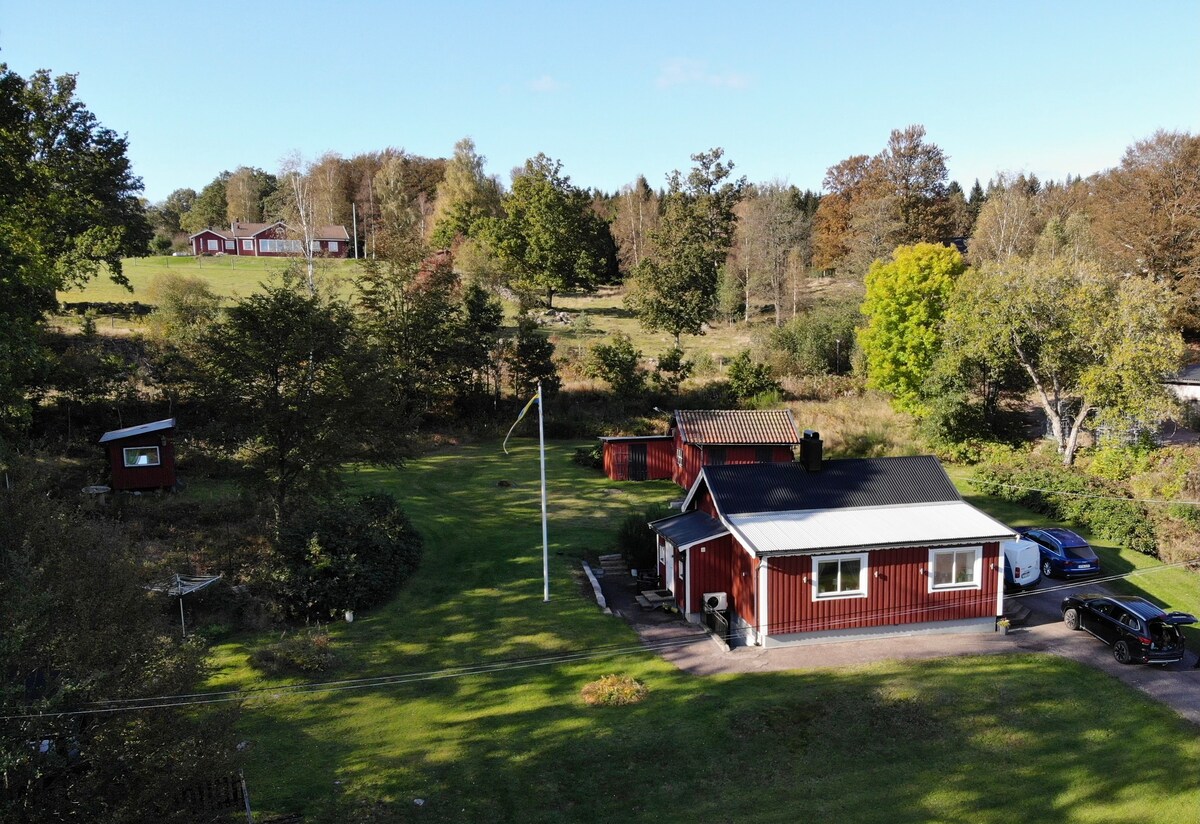 风景优美的Simlångsdalen舒适的小房子