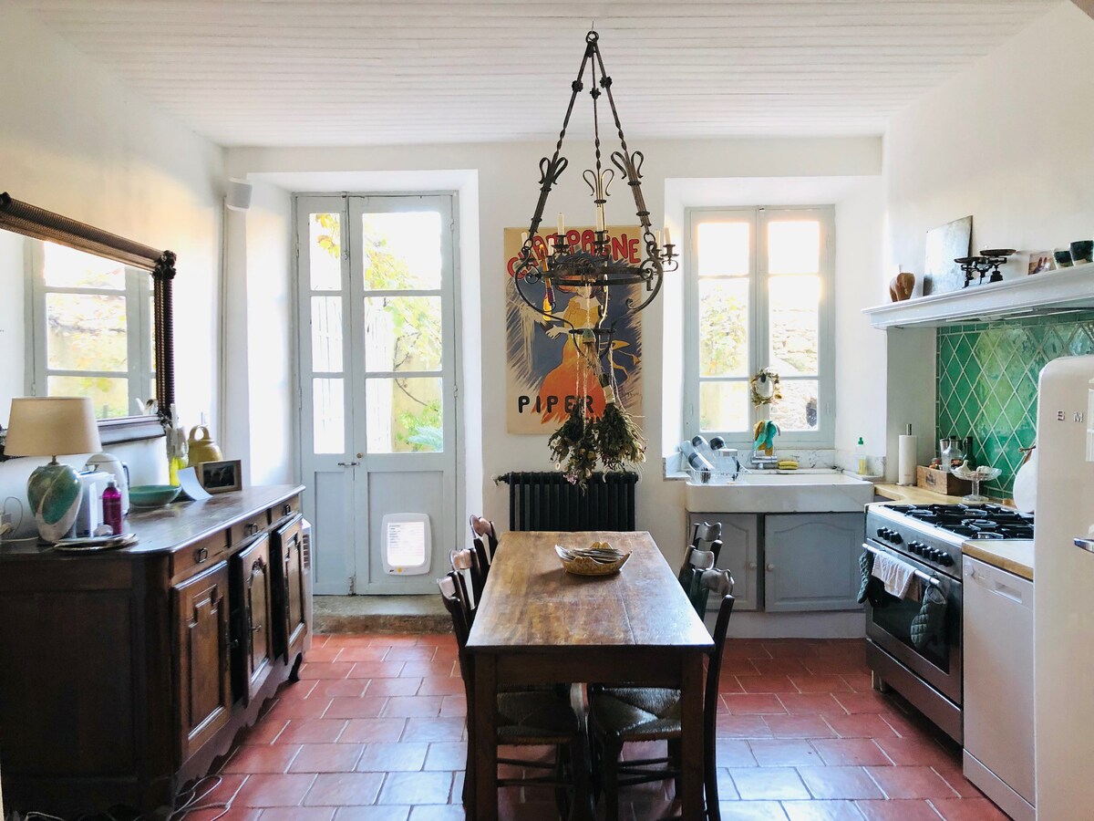 La Maison de Mama C: Charming french village home