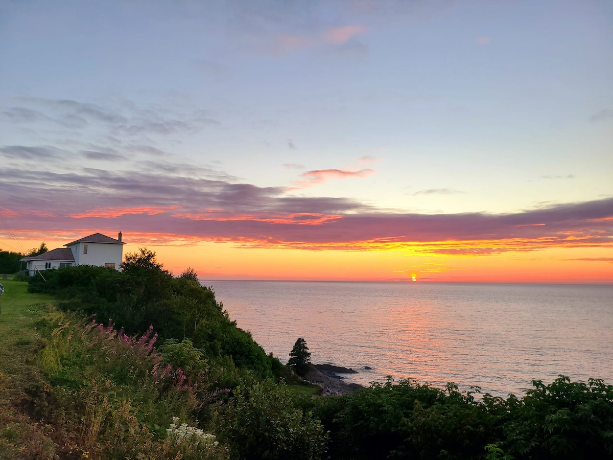 Maison paisible, bord de mer à louer à la semaine.