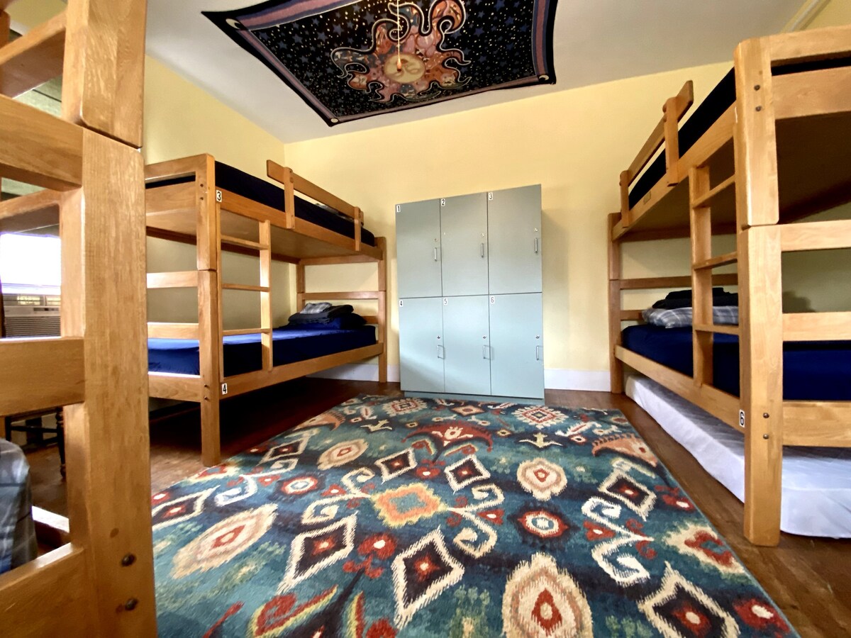 CoHo旅舍*女性和房间*房间：双层床合住房间