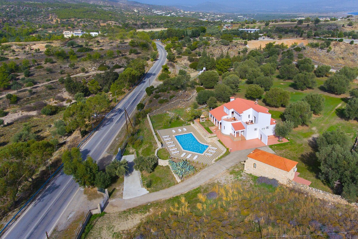 Villa Krokali in Lindos with swimming pool