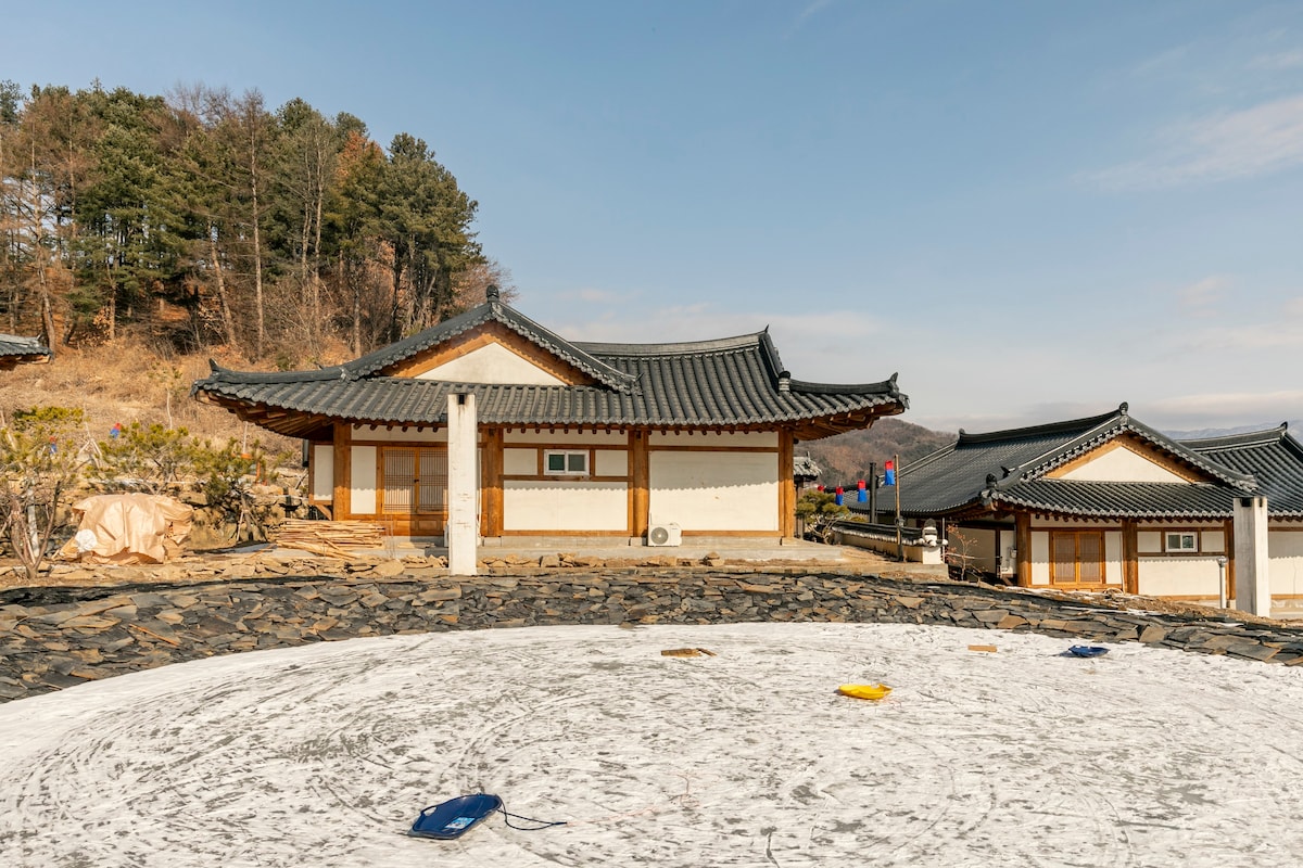 Gapyeongjae韩屋泳池别墅（ Hanok Pool Villa Gapyeongjae ） 4个单元