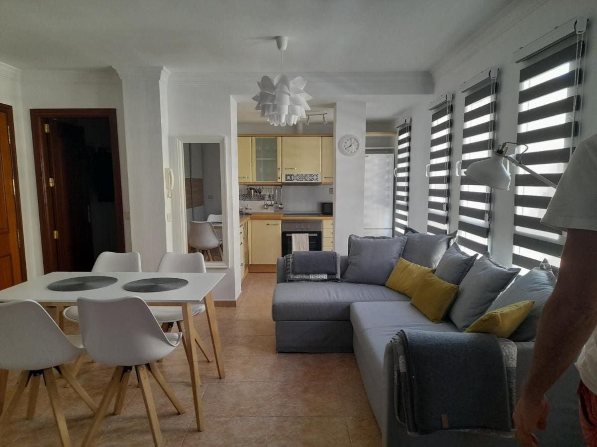 位于Playa de Arinaga的美丽舒适单间公寓