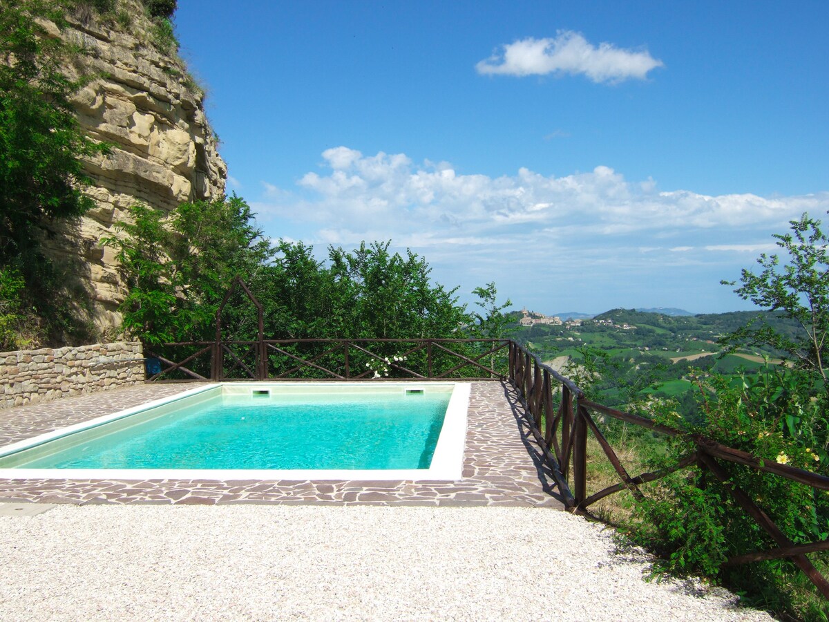 Villa, Spectacular Private View and Pool, Fermo