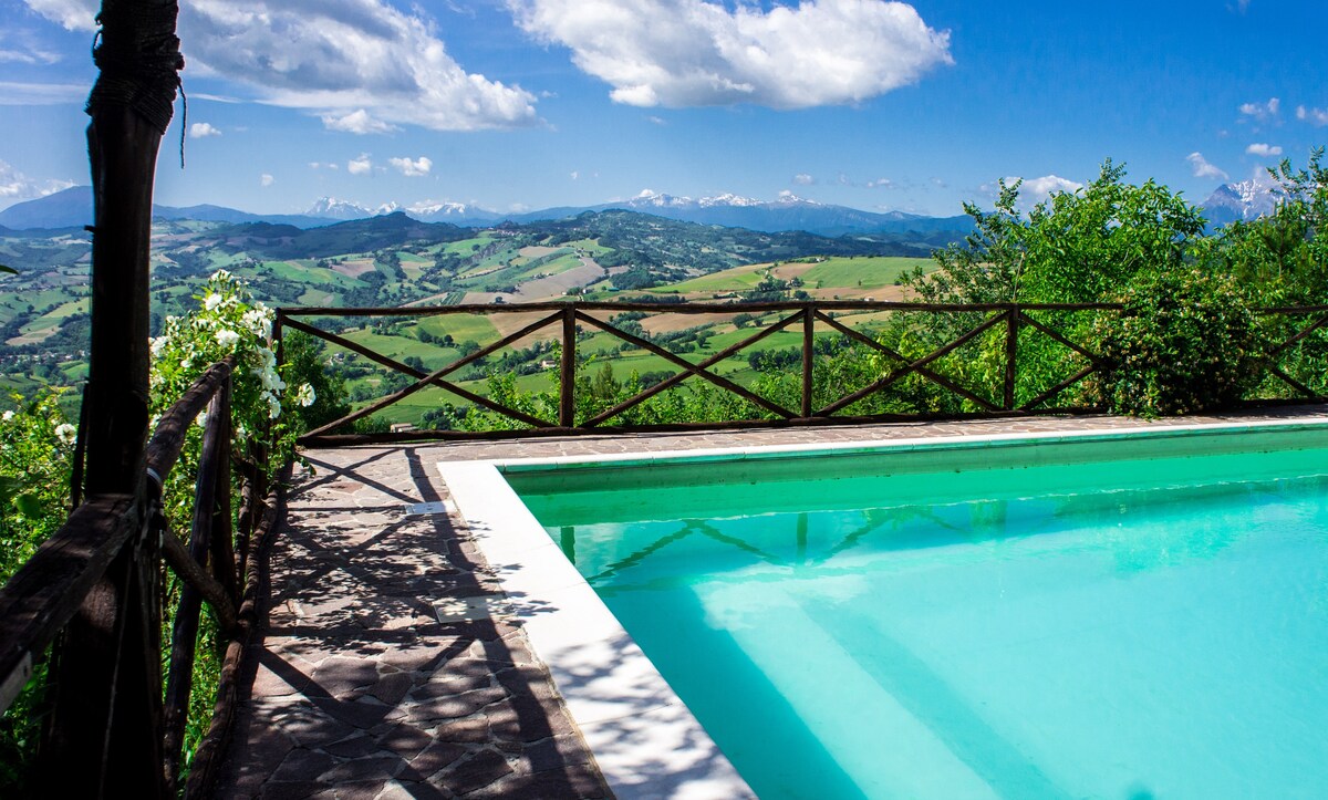 Villa, Spectacular Private View and Pool, Fermo
