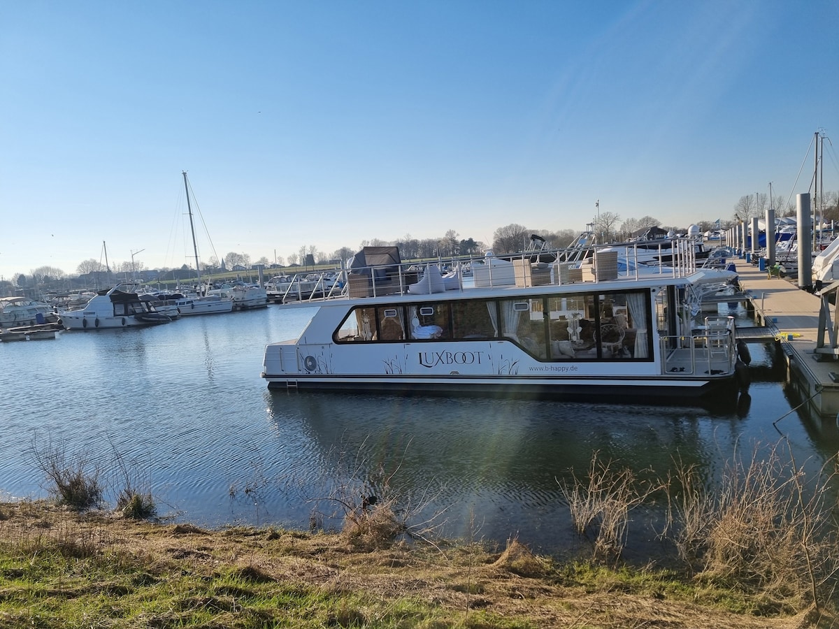 Limburg Paris Luxboot 6 p airco