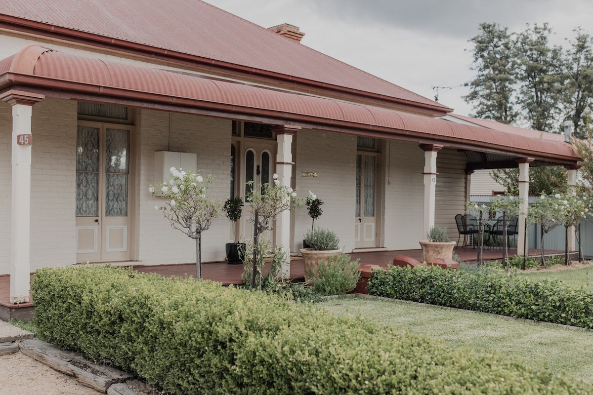 Balmoral -位于Inverell市中心的历史奢华住宿