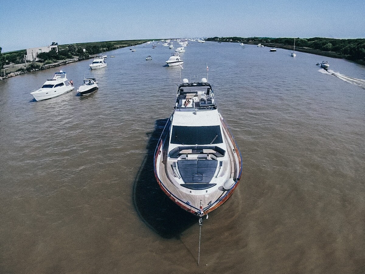 Paseo en Yate de lujo por el Delta de BsAs