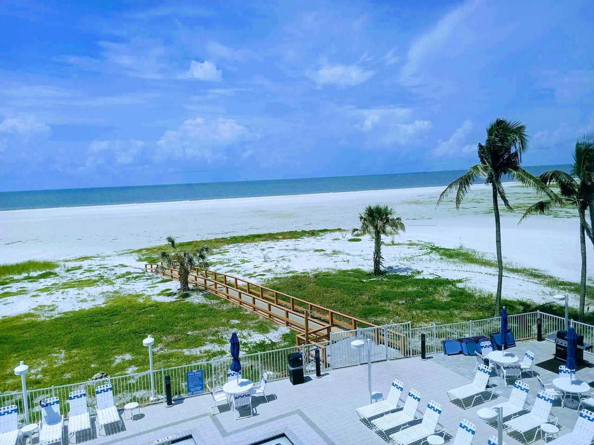 Owner Managed | 3Bed 2Bath Beachfront Condo | Pool