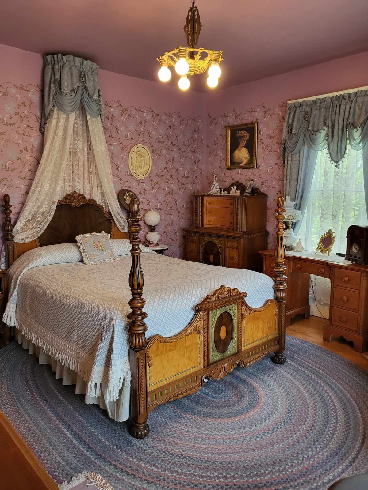 海伦客房（ Helen 's Room ） --吉尔伯特豪宅（ The Historic Gilbert Mansion ）民宿