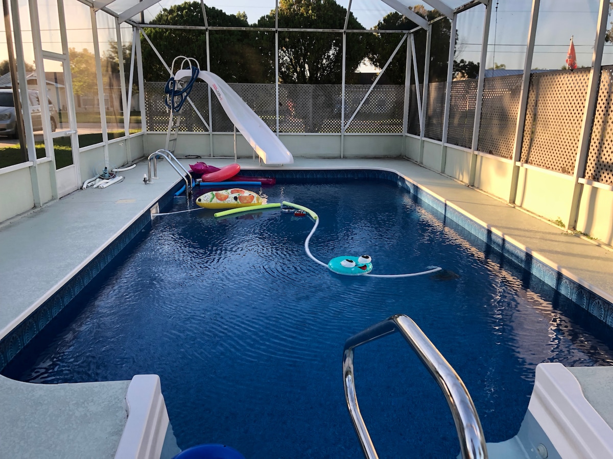 Pool Home w/Dock; Canal access  to Lake Okeechobee