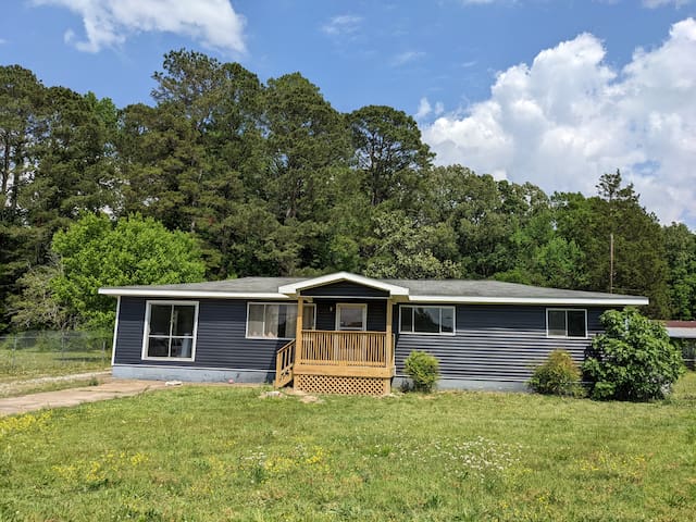 A Little Rugged The Tiny House near Huntsville City Limits and Ditto  Landing. - Laceys Spring