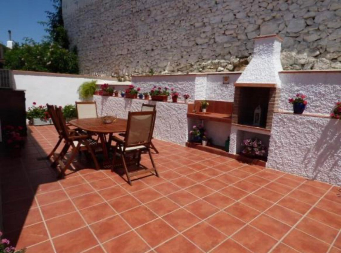 Spanish village 3 bed house
sleeps 5/6