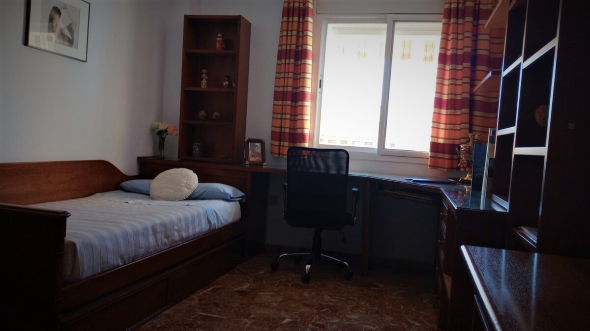 Precioso dormitorio en casa particular en Málaga