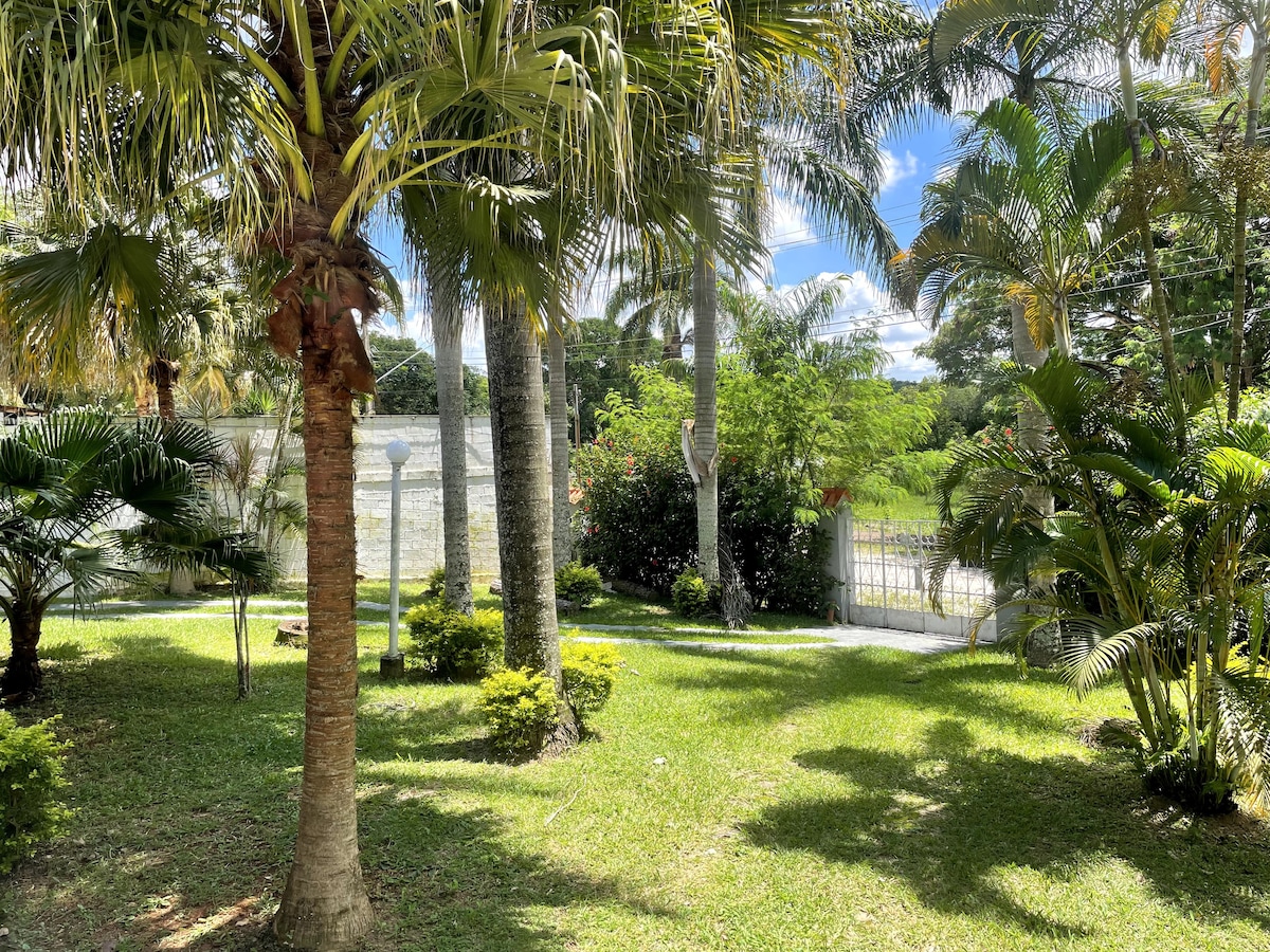 Casa à beira do lago!