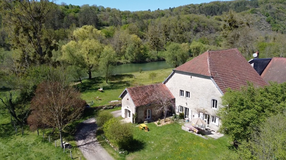 La Grange Verte - Maison en bord de Loue