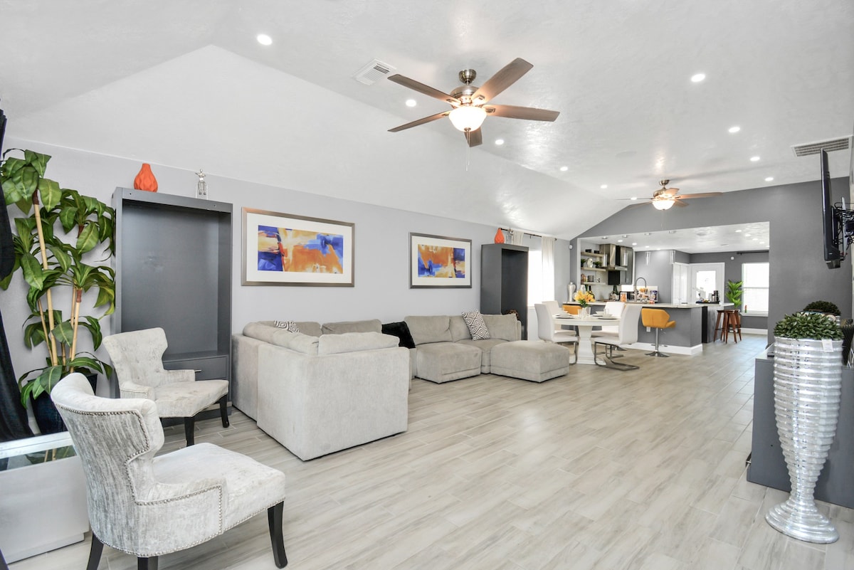 4 Bedroom Home to Relax and Enjoy Houston-