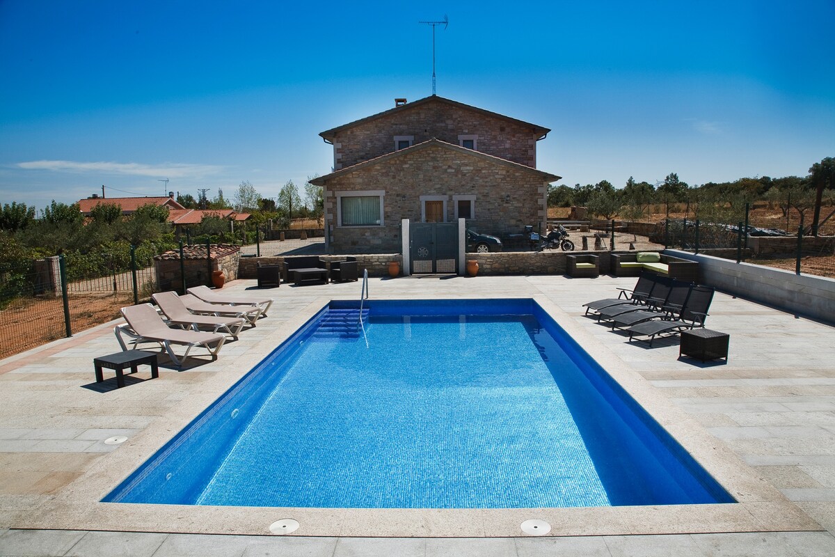 Agradable Villa con piscina de agua salada.
