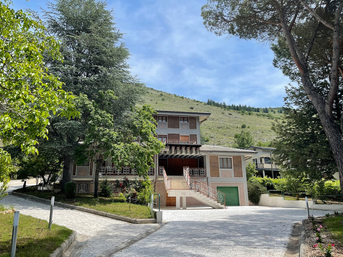 Villa Marchionni ，距离Ovindoli和Avezzano仅两步之遥