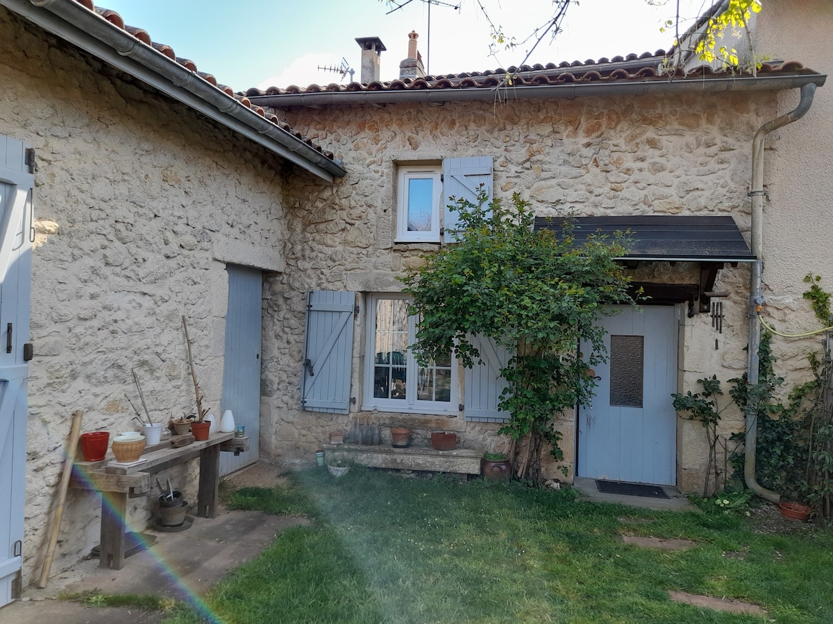 Petite maison de charme à l'orée des bois