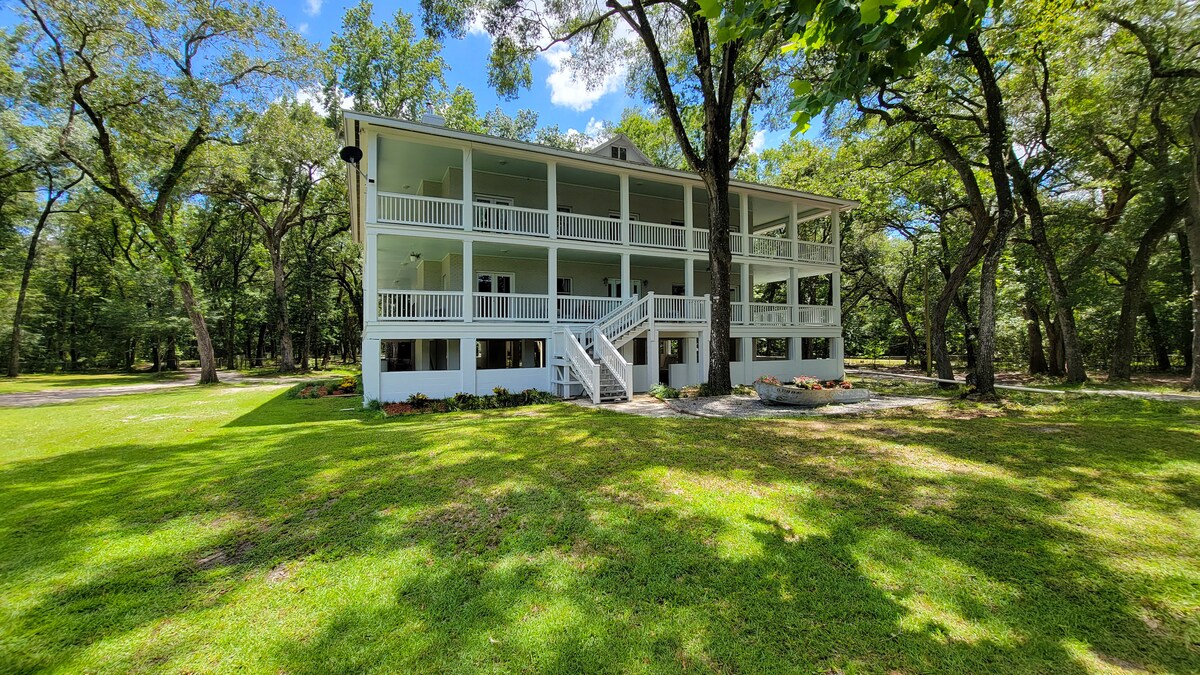 Suwannee River Manor