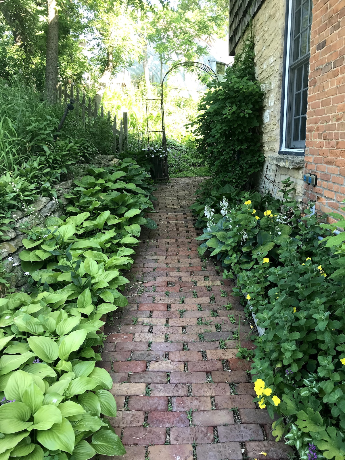 Historic townhouse in the heart of Mineral Point