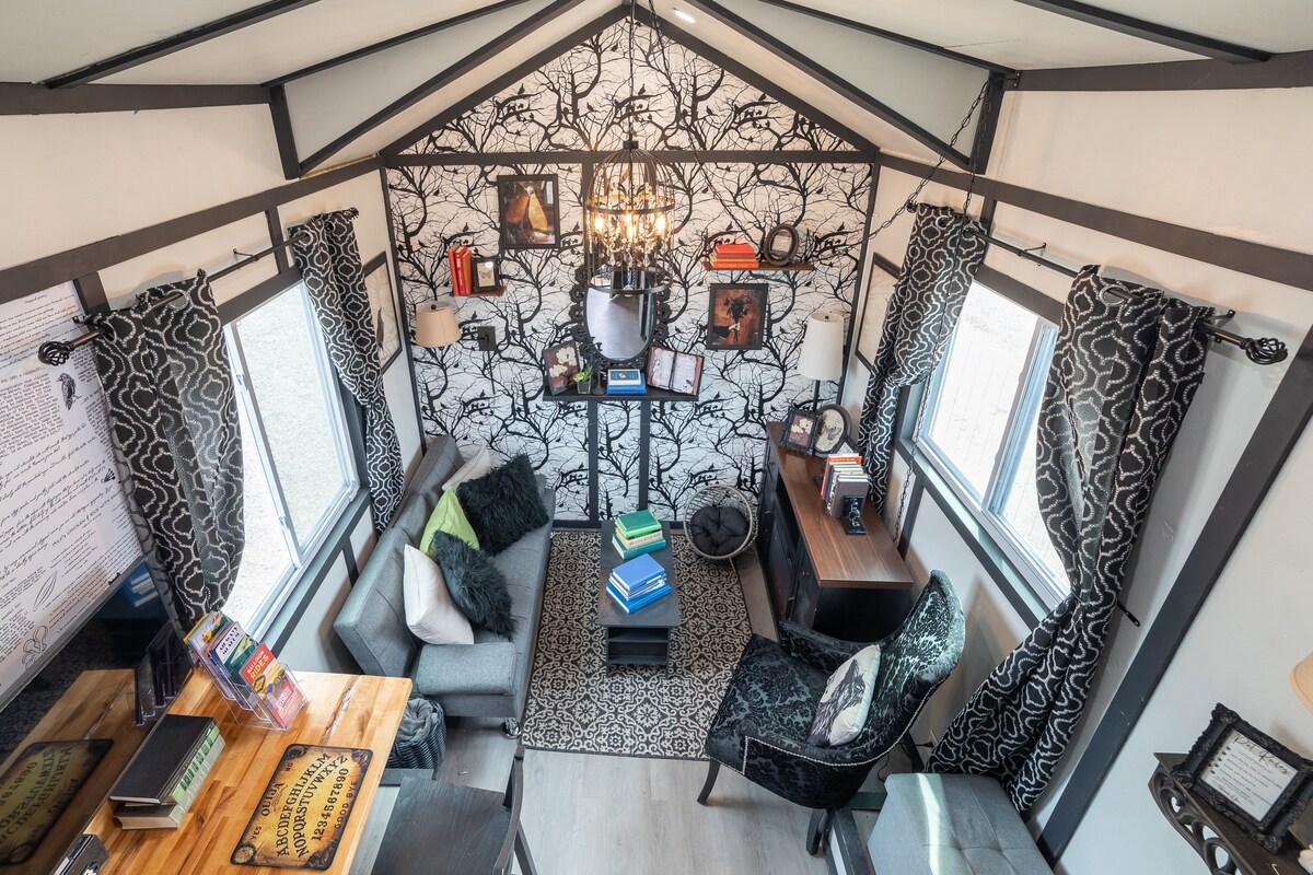 🔥NEW Relentless Raven ⭐️ TinyHouse -Edgar Allan Poe