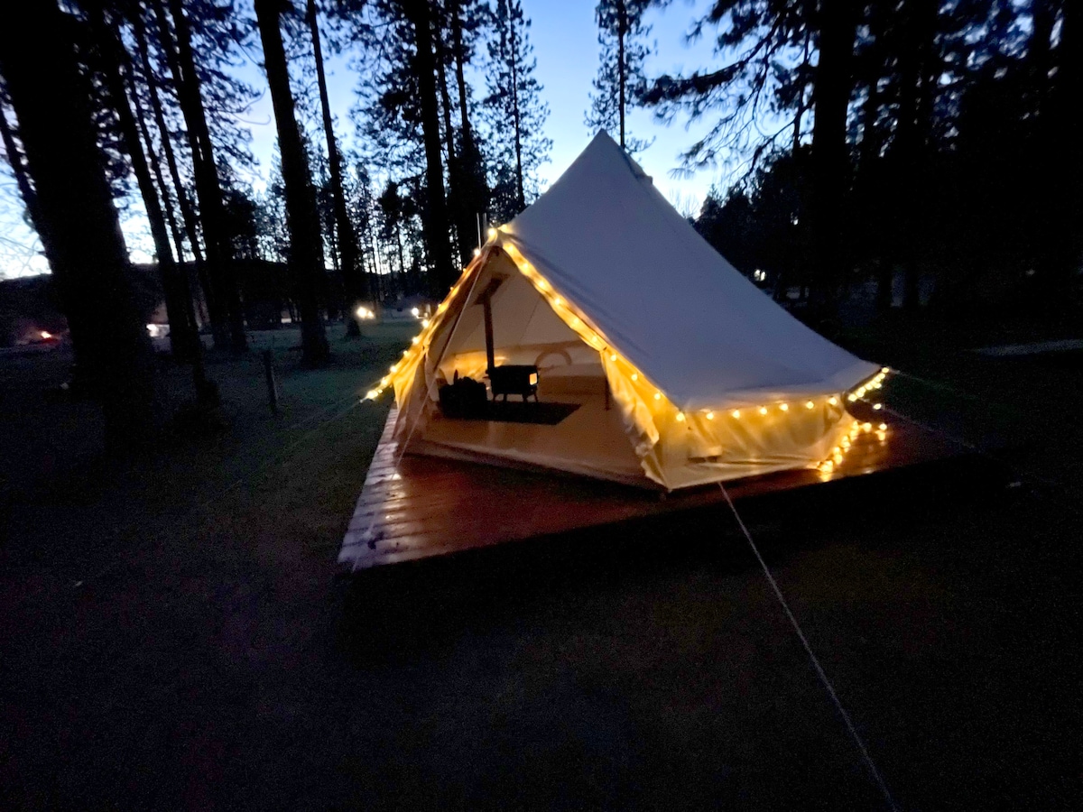 #138 Glamping Tent in the forest of Mount Shasta