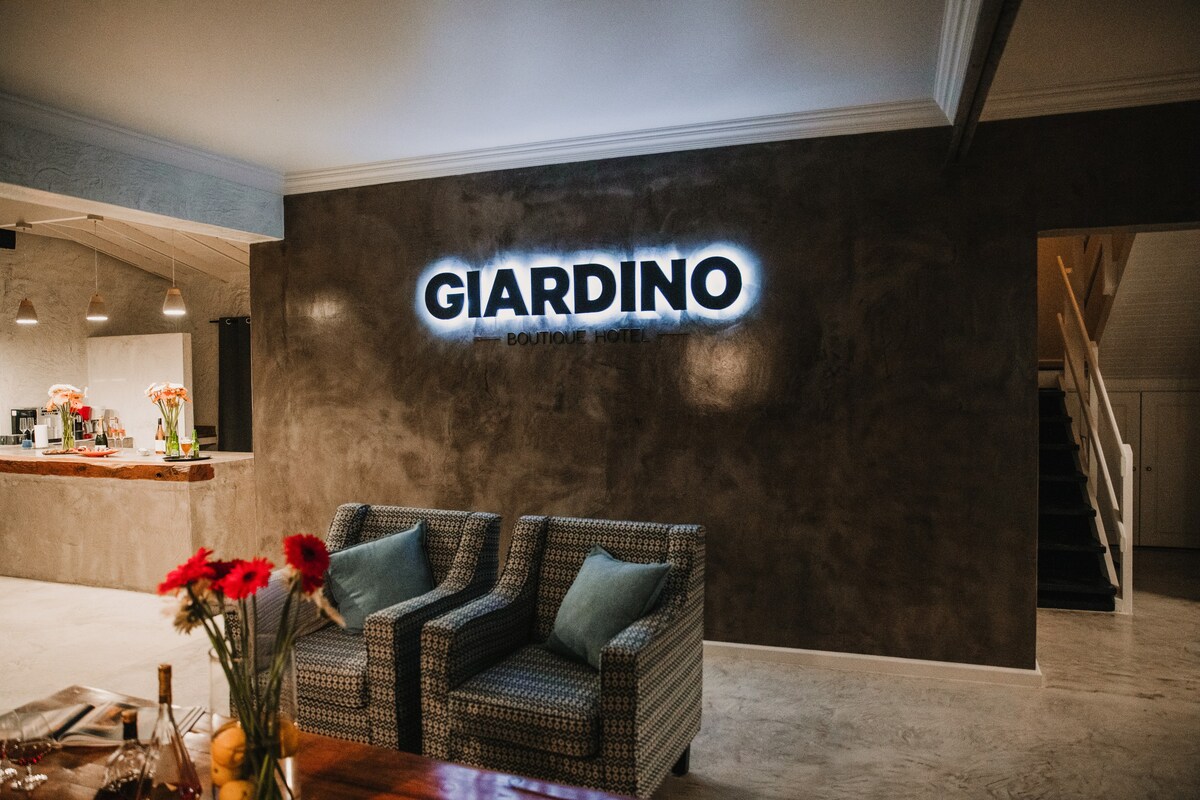 Double Room 4: Giardino Boutique Hotel (pool)