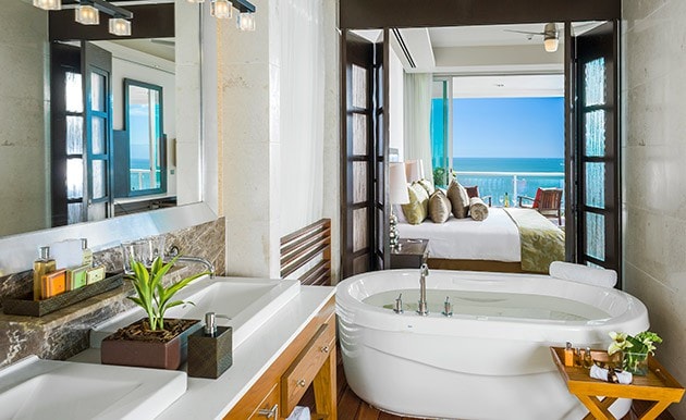 Luxurious 2bd, 2.5 bath villa in 5 diamond resort