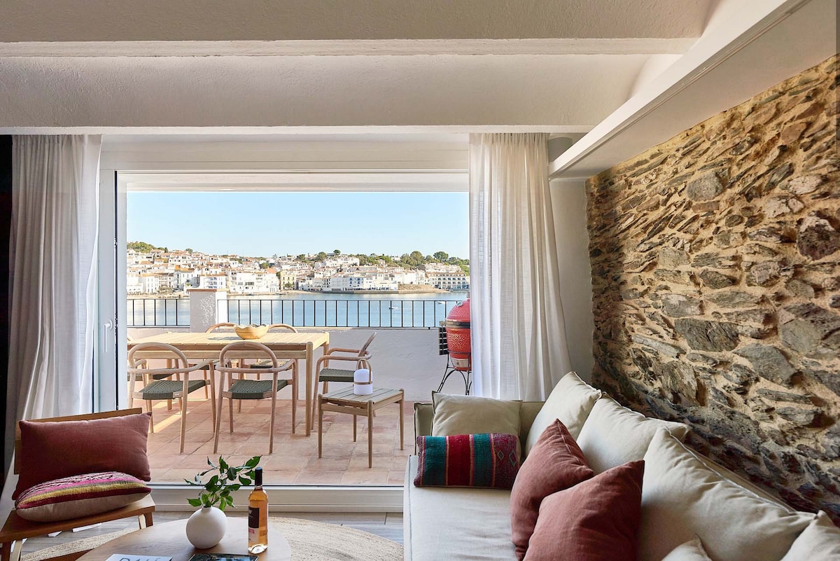 Penthouse Deluxe -First Line Of The Sea Cadaques