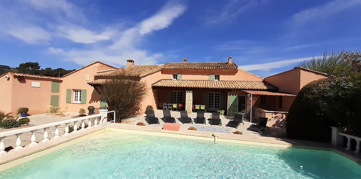 Grande Villa provençale - piscine privée - 18 pers