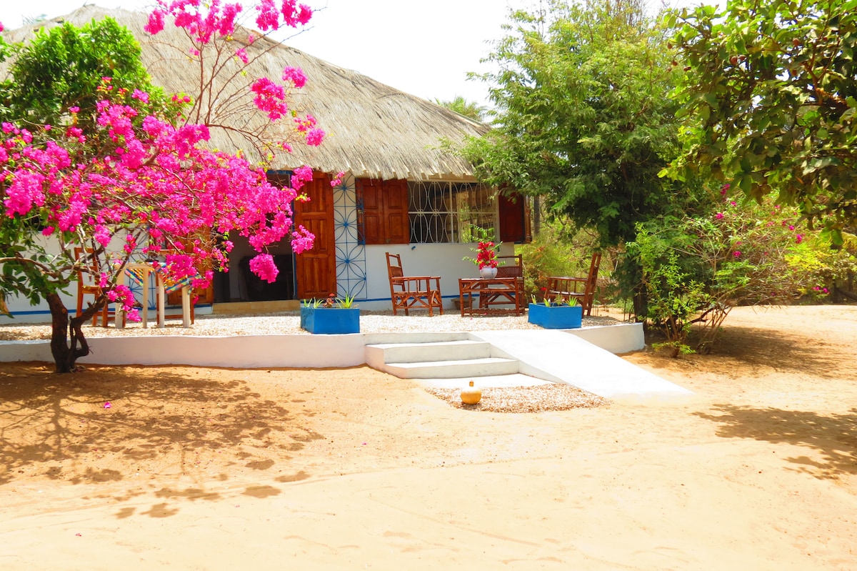 Charmante Petite Maison à 50 m de la Plage