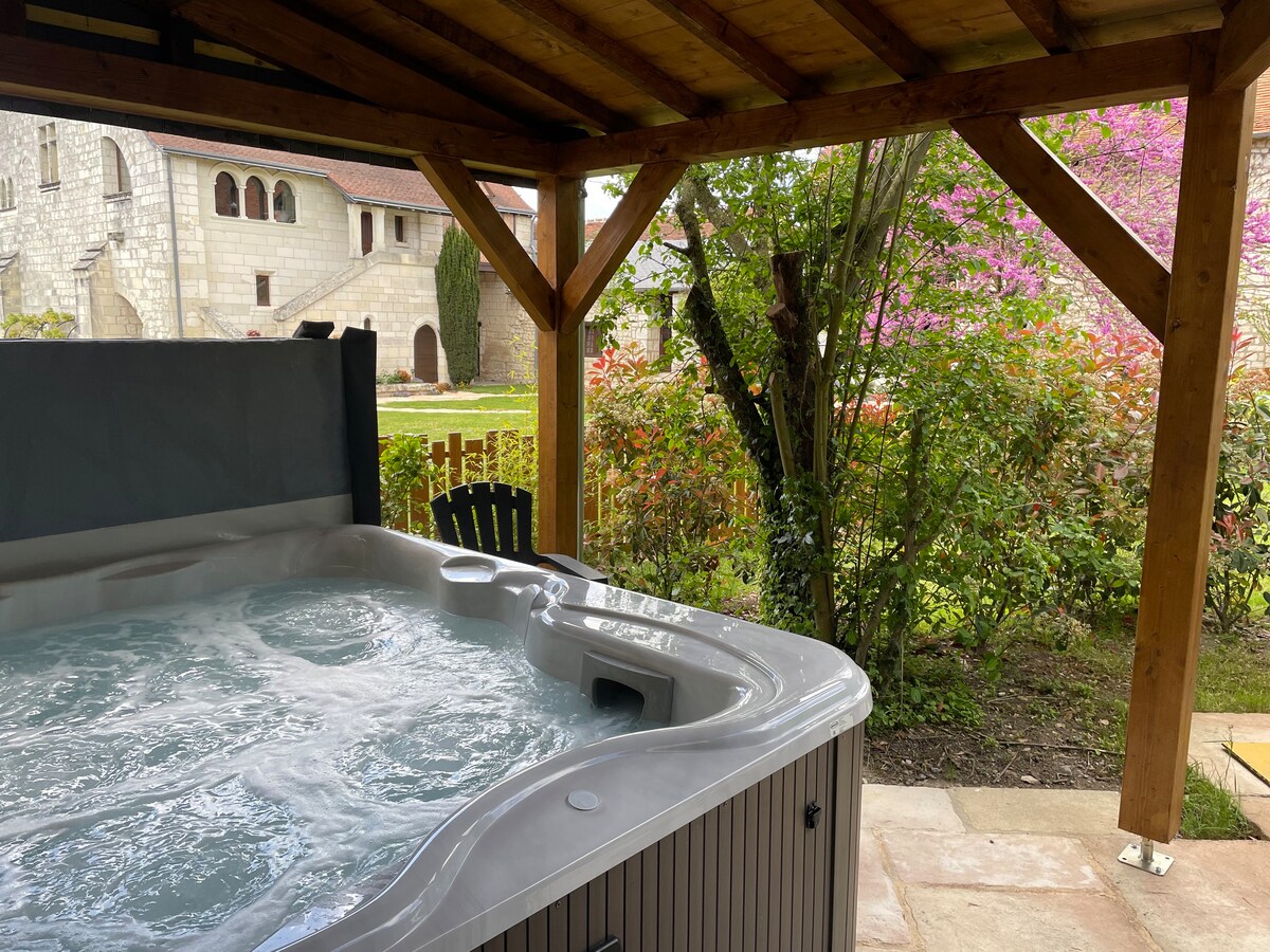 Le Cottage d'Eleanor, Gîte de charme avec Jacuzzi