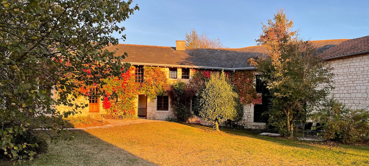 Le Cottage d'Eleanor, Gîte de charme avec Jacuzzi