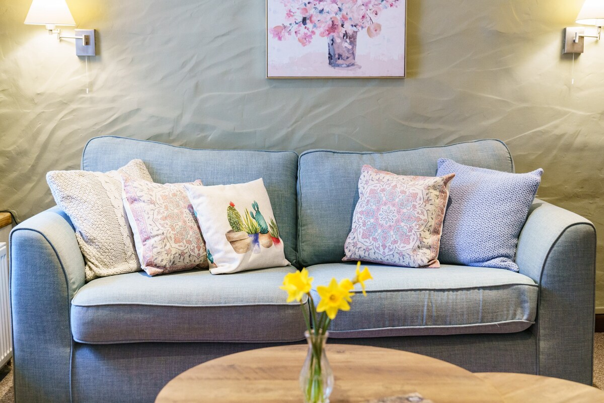 Cosy Cottage in a Beautiful Welsh Valley