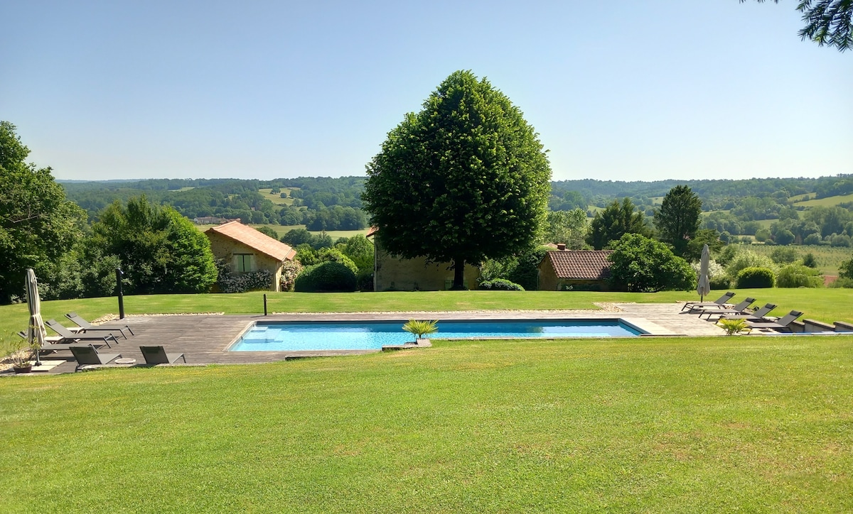 Gîte 'Bourdeilles' 4*- Piscine vue panoramique