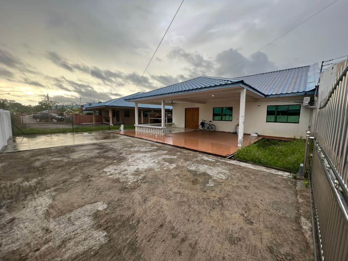 [El Casa] Homestay Miri (8 Pax)