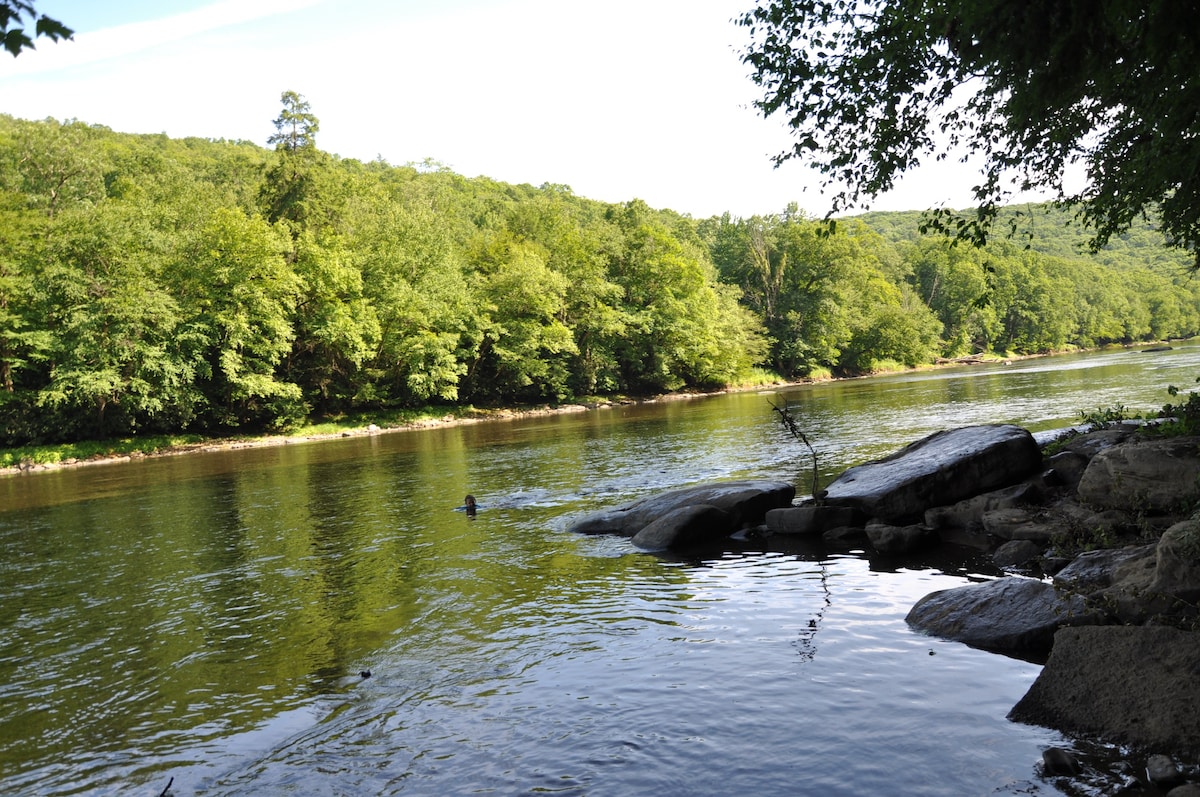 Riverfront - Whittled Duck River Camp